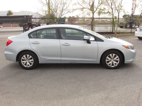 Used 2012 Honda Civic LX image 2