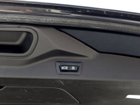 Used 2019 BMW X7 xDrive40i w/ Premium Package image 32