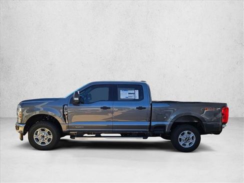 New 2026 Ford F250 XLT w/ FX4 Off-Road Package image 5