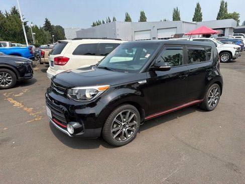 Used 2018 Kia Soul ! FWD image 4