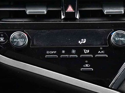 Certified 2023 Toyota Camry SE image 22