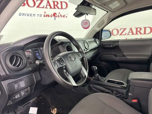 Used 2020 Toyota Tacoma SR image 12