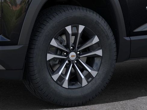 New 2025 Chevrolet Equinox LT w/ Safety and Technology Package FWD image 18