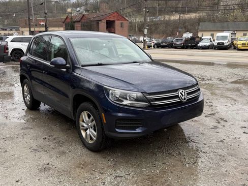 Used 2013 Volkswagen Tiguan S image 7