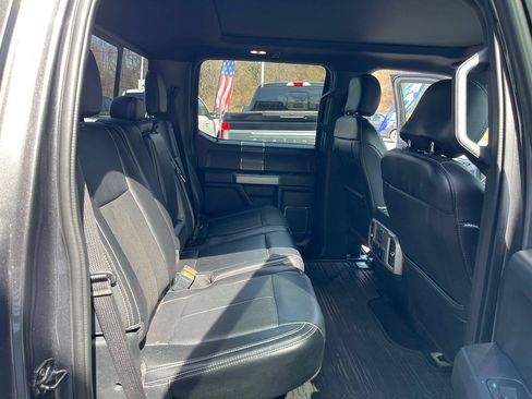 Used 2019 Ford F150 Lariat w/ Equipment Group 502A Luxury AWD/4WD image 28