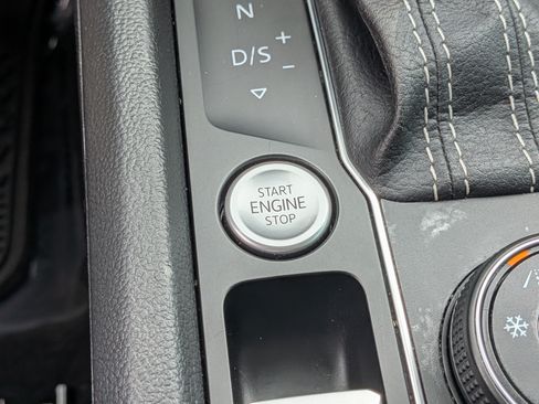 Used 2023 Volkswagen Atlas SEL AWD/4WD image 30