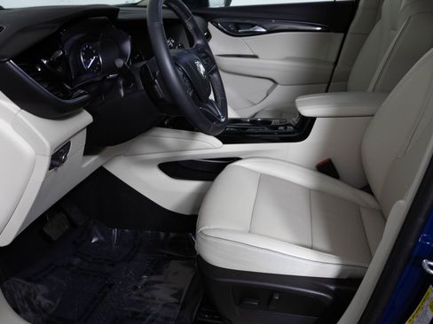 Used 2022 Buick Envision Essence w/ Safety Package image 18