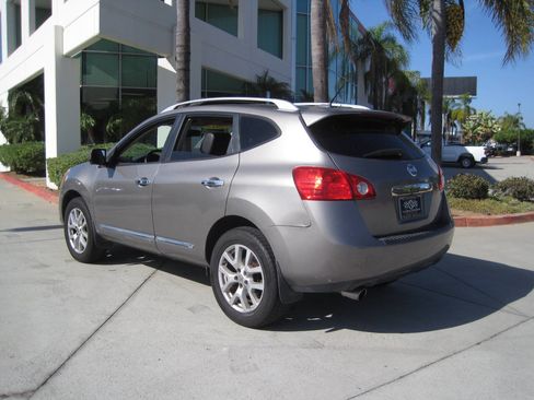 Used 2012 Nissan Rogue SL FWD image 4