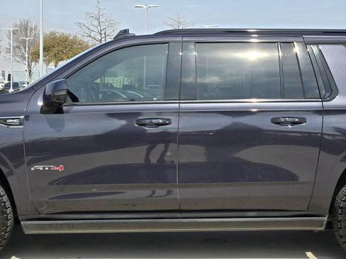 Used 2023 GMC Yukon XL AT4 w/ AT4 Premium Package image 12