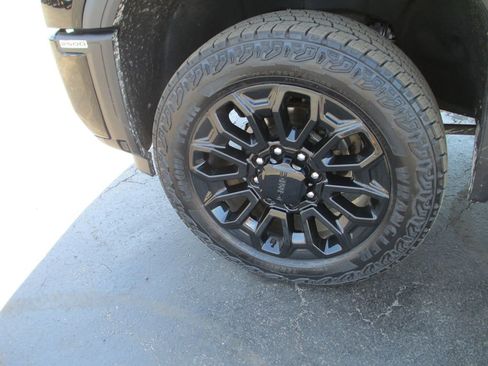 Used 2024 GMC Sierra 2500 Denali w/ Denali Reserve Package AWD/4WD image 15