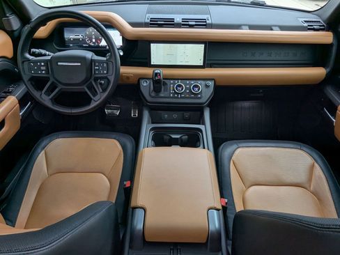 Used 2024 Land Rover Defender 110 X-Dynamic SE image 21