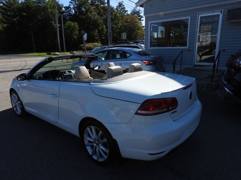 Used 2016 Volkswagen Eos Komfort image 5
