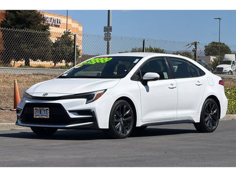 Certified 2026 Toyota Corolla SE FWD image 8