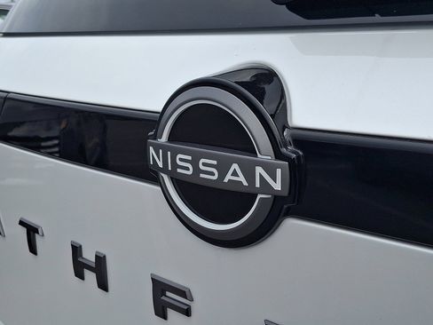 New 2026 Nissan Pathfinder SL AWD/4WD image 12