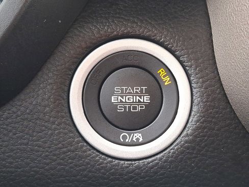 Used 2022 RAM 1500 Laramie image 22