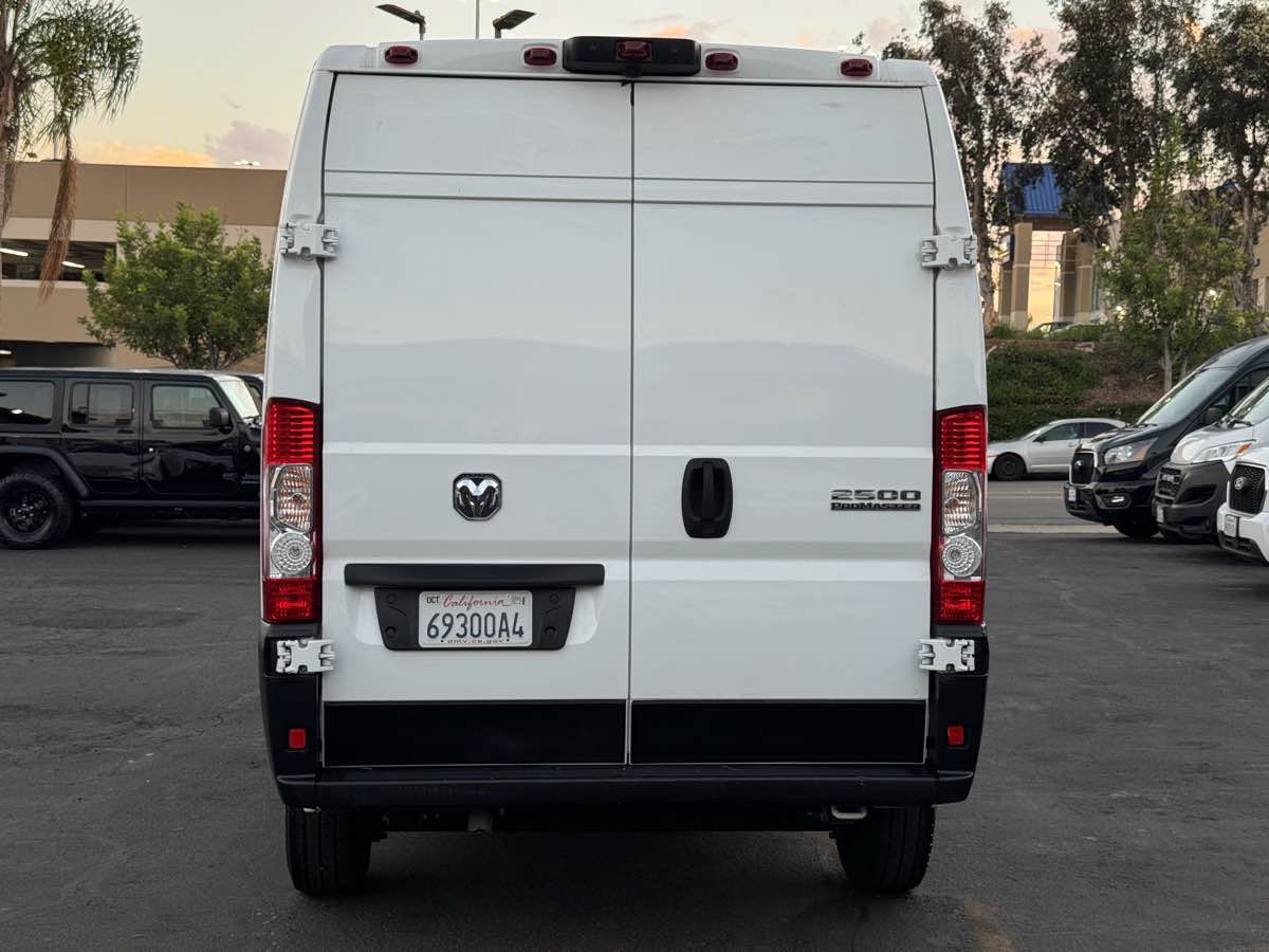 Used 2025 RAM ProMaster 2500 w/ Convenience Group FWD image 10