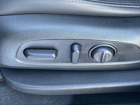 Used 2020 Chevrolet Equinox Premier image 15