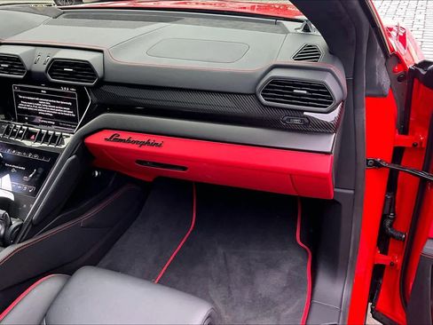 Used 2024 Lamborghini Urus S image 17