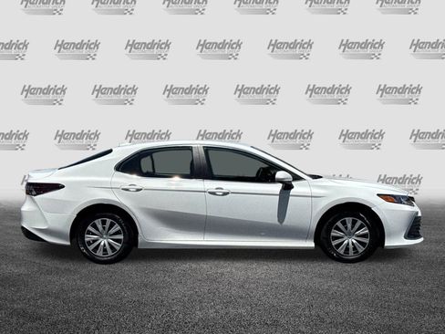 Used 2022 Toyota Camry LE FWD image 3