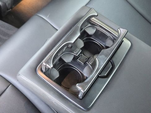 Used 2023 BMW 330e image 36