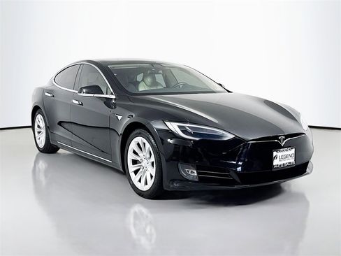 Used 2018 Tesla Model S 75D image 3