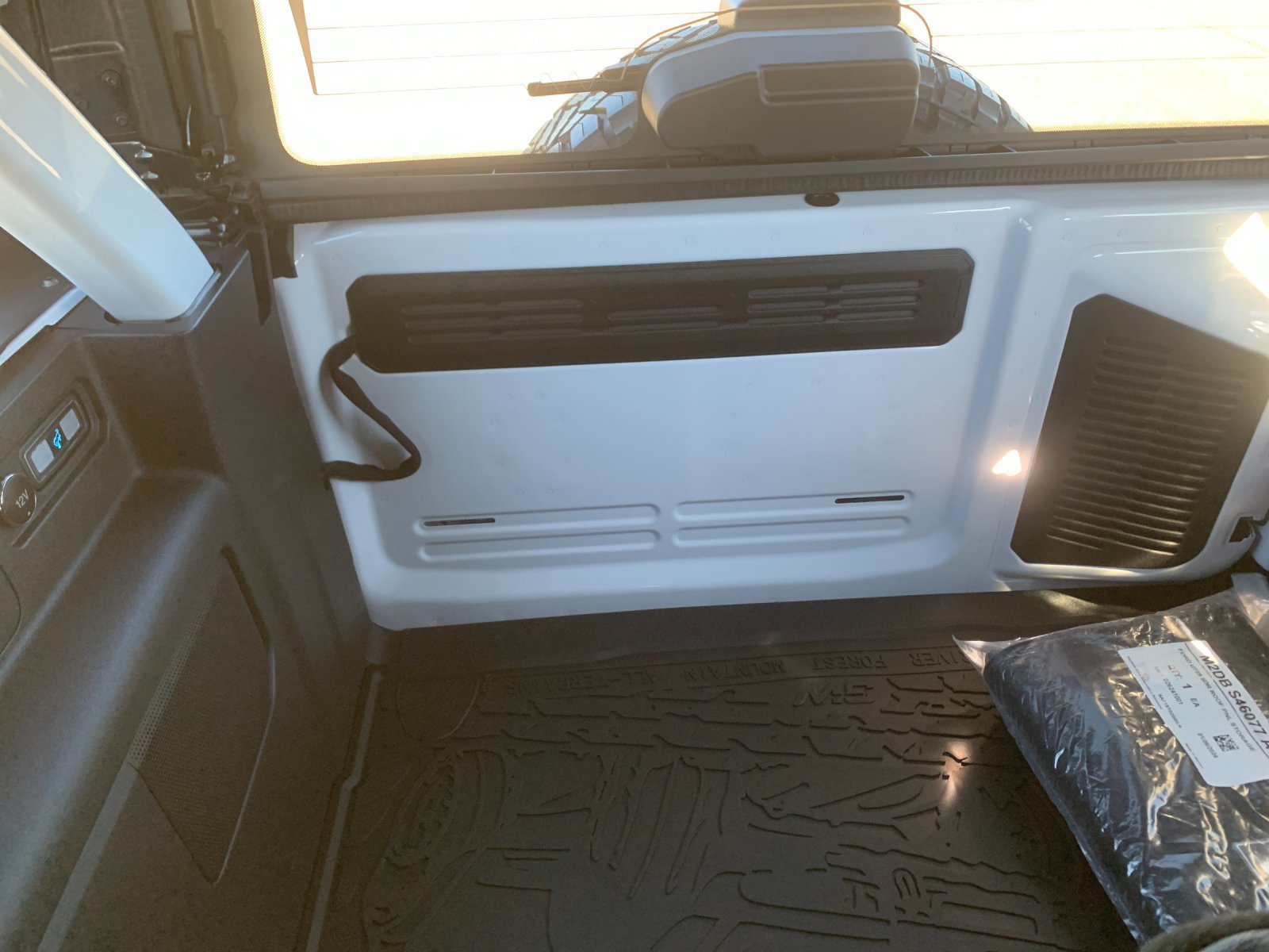 Used 2024 Ford Bronco Outer Banks AWD/4WD image 19