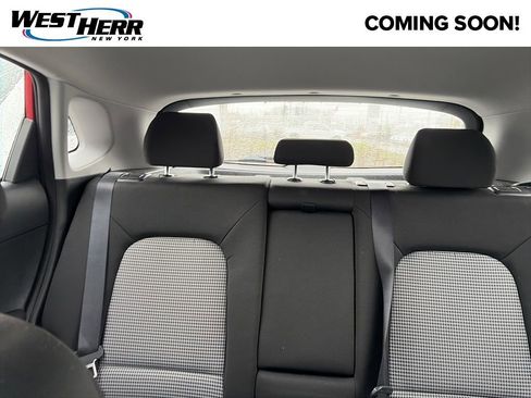 Used 2021 Hyundai Kona SE w/ Cargo Package AWD/4WD image 9