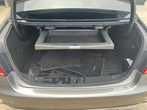 Used 2014 Mercedes-Benz E 350 Sedan image 36