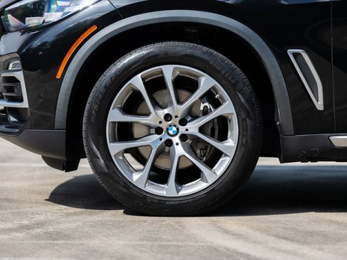 Used 2021 BMW X5 sDrive40i w/ Premium Package image 11