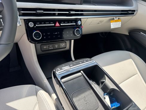 New 2025 Hyundai Tucson Limited image 21