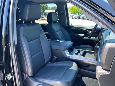 Used 2024 Chevrolet Silverado 2500 LTZ w/ LTZ Plus Package image 8