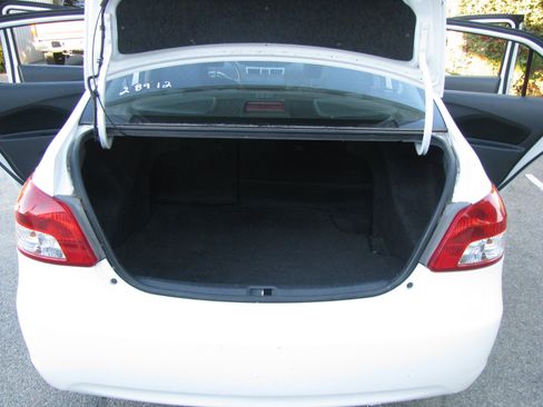 Used 2012 Toyota Yaris Sedan image 7