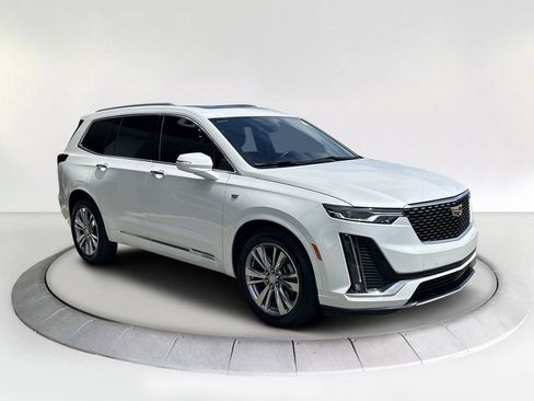 Certified 2023 Cadillac XT6 Premium Luxury image 7