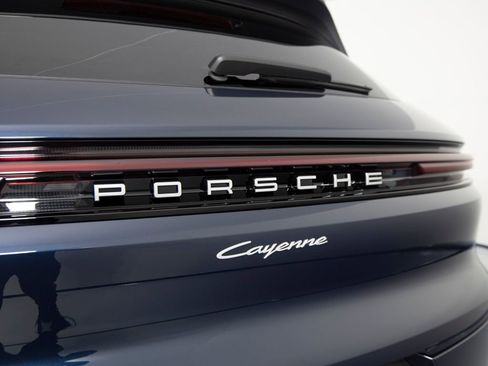 New 2026 Porsche Cayenne AWD/4WD image 41