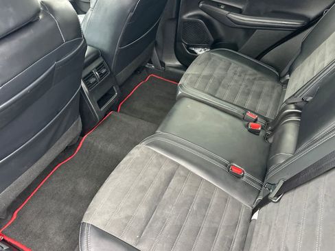 Used 2024 Mitsubishi Outlander Ralliart image 4