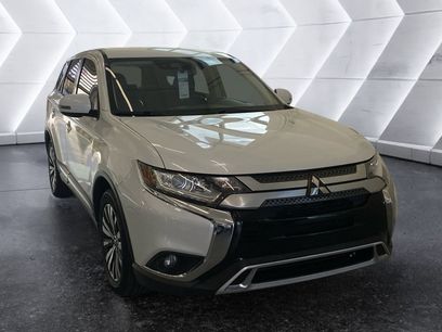 Used 2020 Mitsubishi Outlander SE