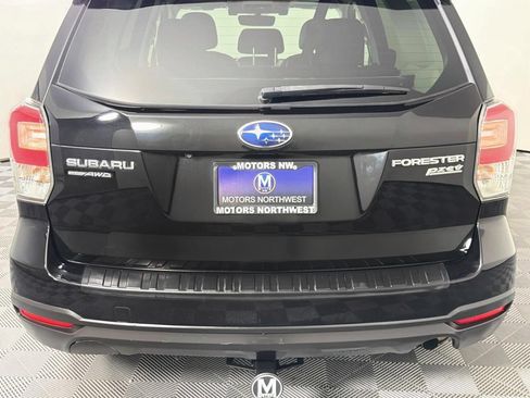 Used 2017 Subaru Forester 2.5i Premium AWD/4WD image 22