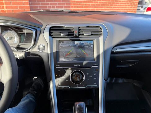 Used 2015 Ford Fusion Titanium image 11