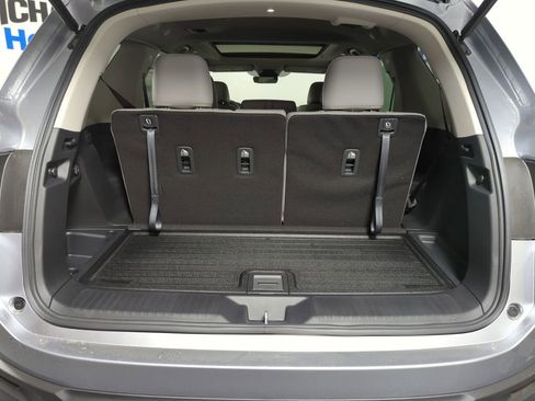 New 2025 Honda Pilot Touring image 10