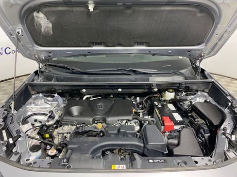 Used 2024 Toyota RAV4 XLE FWD image 22