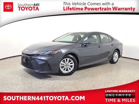 Used 2025 Toyota Camry LE FWD image 1