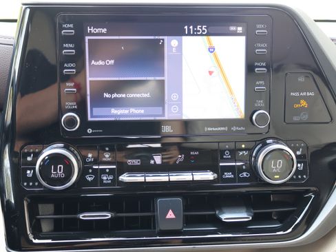 Used 2021 Toyota Highlander Limited AWD/4WD image 34