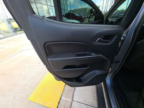 Used 2022 Chevrolet Colorado LT w/ Safety Package RWD image 23