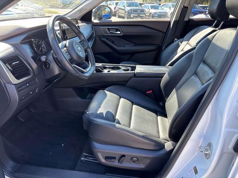 Used 2021 Nissan Rogue SL w/ Premium Package AWD/4WD image 11