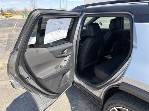 New 2026 Chevrolet Equinox RS image 25