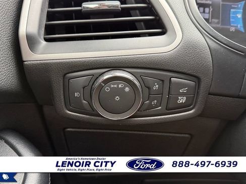 Certified 2022 Ford Edge SEL w/ Sport Appearance Package AWD/4WD image 19