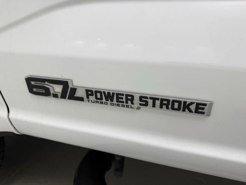 Used 2023 Ford F250 Lariat w/ FX4 Off-Road Package image 12