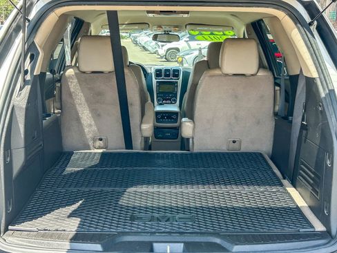 Used 2011 GMC Acadia SLT FWD image 26