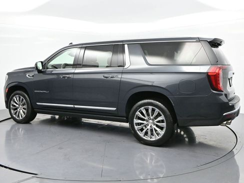 Used 2021 GMC Yukon XL Denali w/ Denali Premium Package AWD/4WD image 5