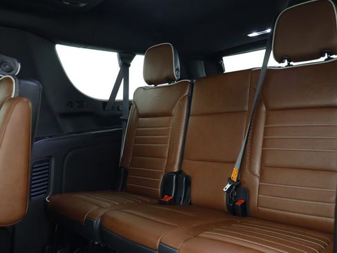 Used 2024 GMC Yukon XL Denali Ultimate image 17